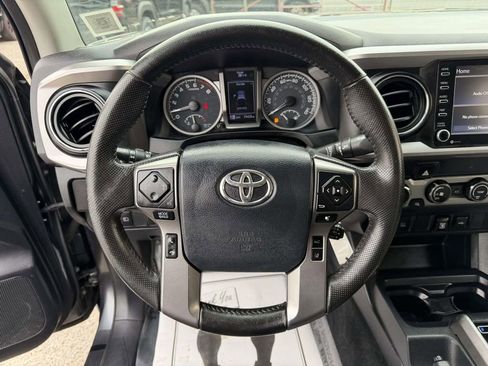 Used 2020 Toyota Tacoma SR5 image 31