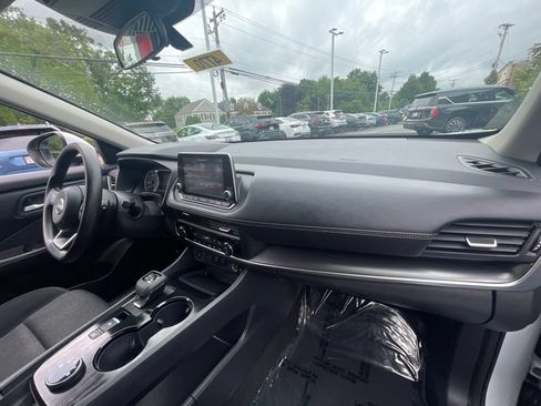 Certified 2024 Nissan Rogue SV AWD/4WD image 13