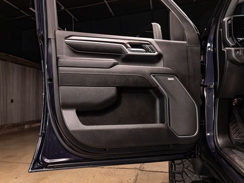 Used 2024 Chevrolet Silverado 2500 LTZ w/ LTZ Plus Package image 32