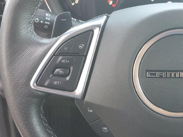 Used 2018 Chevrolet Camaro LT RWD image 18