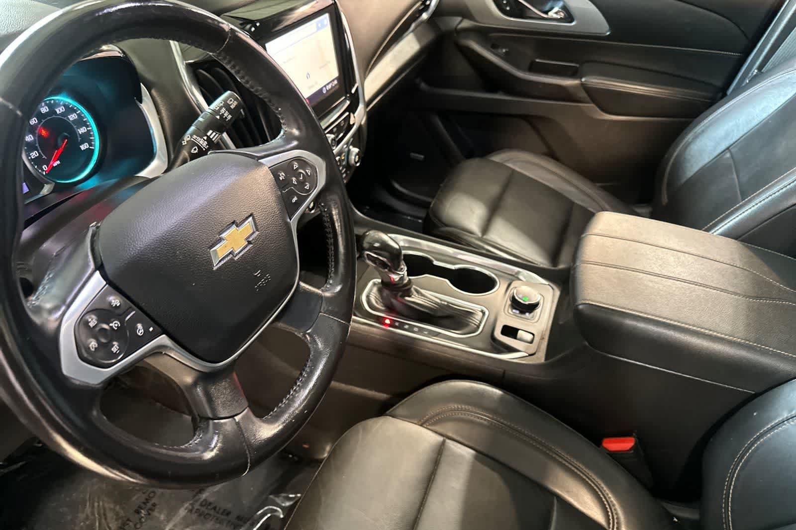 Used 2021 Chevrolet Traverse LT w/ LT Premium Package AWD/4WD image 18
