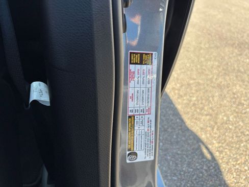 Used 2025 Nissan Altima 2.5 SV FWD image 29