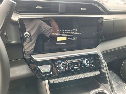 New 2025 GMC Sierra 2500 Denali w/ Denali Reserve Package image 26