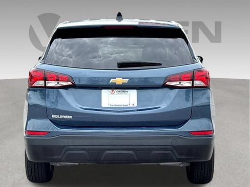 Used 2024 Chevrolet Equinox LS w/ LS Convenience Package FWD image 17