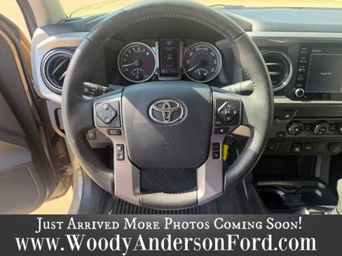 Used 2020 Toyota Tacoma SR5 RWD image 14