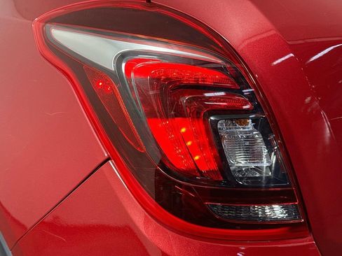 Used 2019 Buick Encore Preferred FWD image 30