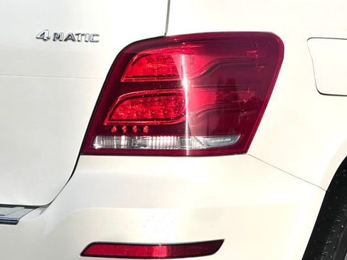 Used 2015 Mercedes-Benz GLK 350 4MATIC image 12