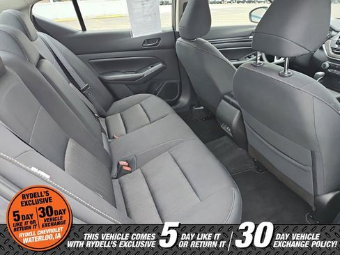 Used 2025 Nissan Altima 2.5 SV FWD image 6
