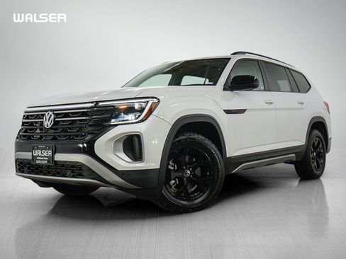 Used 2024 Volkswagen Atlas Peak Edition SEL AWD/4WD image 1