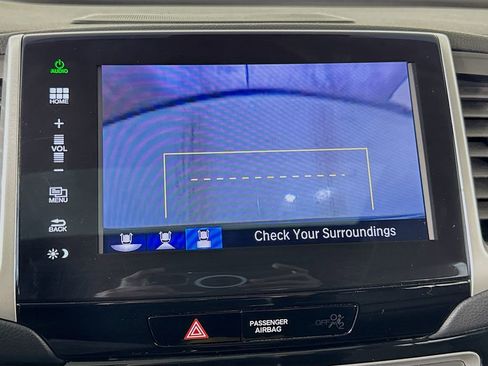 Used 2016 Honda Pilot Touring image 43