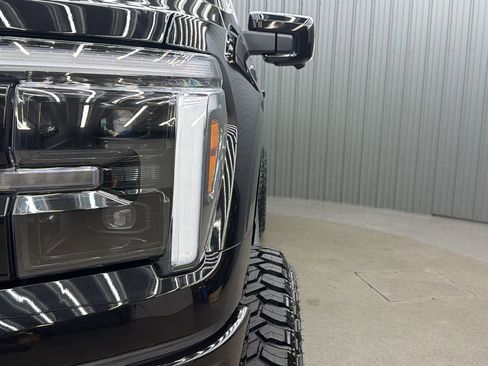 Used 2025 Ford F150 Lariat image 13