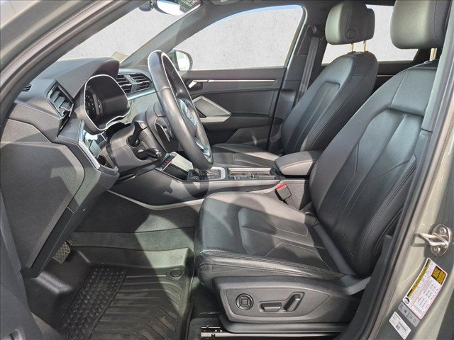 Used 2023 Audi Q3 2.0T Premium AWD/4WD image 16