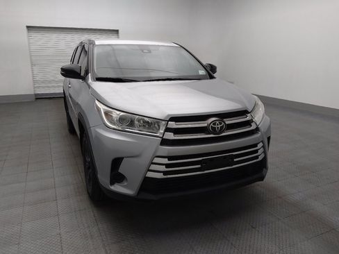 Used 2019 Toyota Highlander LE image 14