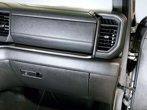 Used 2024 GMC Sierra 1500 Elevation image 19