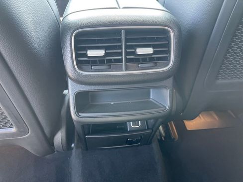 Used 2022 Mercedes-Benz GLE 350 4MATIC w/ Premium Package image 14