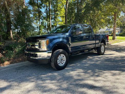 Used 2019 Ford F250 XLT AWD/4WD image 8