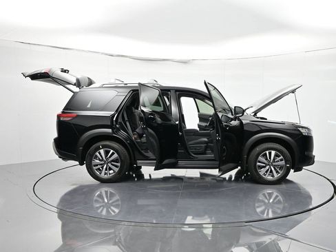 New 2025 Nissan Pathfinder SL image 49
