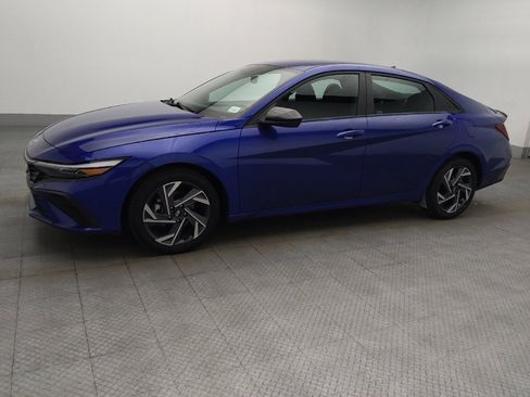 Used 2025 Hyundai Elantra Sport w/ Cargo Package image 2