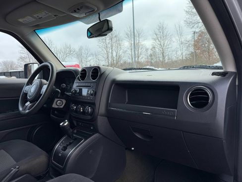 Used 2016 Jeep Patriot Sport w/ Power Value Group image 20