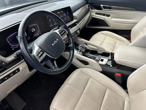 Used 2024 Kia Telluride EX image 9