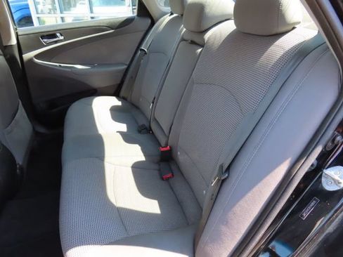 Used 2012 Hyundai Sonata GLS w/ Popular Equipment Pkg FWD image 9