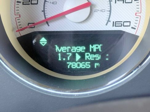 Used 2014 Dodge Challenger R/T RWD image 16