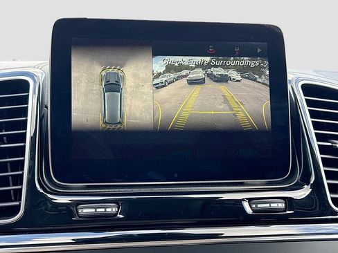 Used 2018 Mercedes-Benz GLS 550 4MATIC w/ Driver Assistance Package image 33