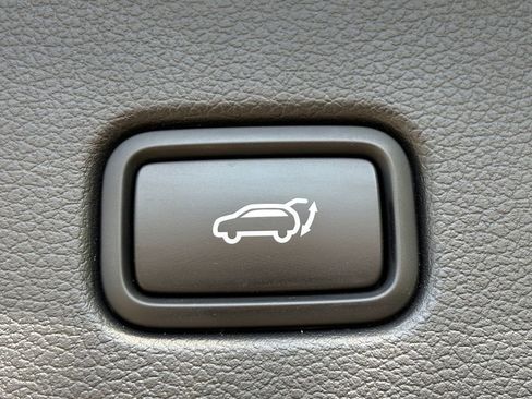 Used 2024 Hyundai Palisade SEL FWD image 12