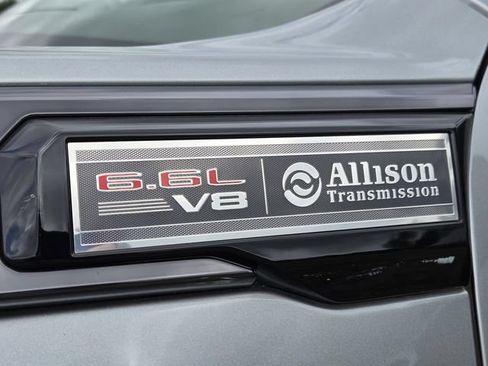 Used 2024 GMC Sierra 2500 AT4 w/ AT4 Preferred Package AWD/4WD image 4