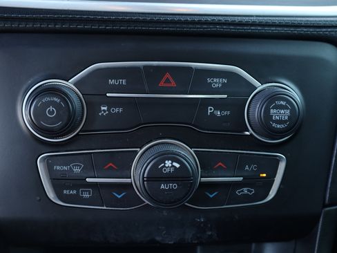 Used 2022 Dodge Charger SXT w/ Plus Group image 10