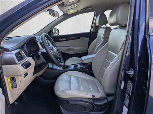 Used 2018 Kia Sorento FWD V6 image 22