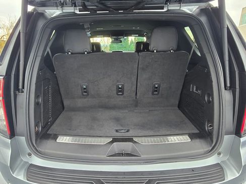 Used 2024 Chevrolet Tahoe Premier AWD/4WD image 14