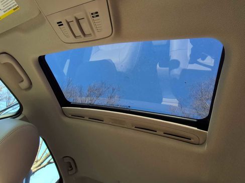 Used 2016 Buick Verano Leather w/ Driver Confidence Package image 20