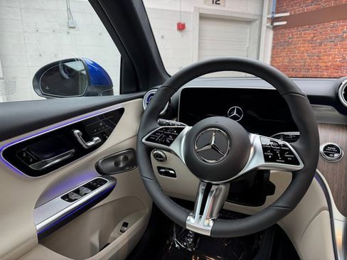 New 2026 Mercedes-Benz GLC 300 GLC 300 image 13