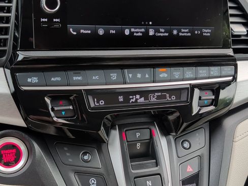 Used 2025 Honda Odyssey EX-L image 23