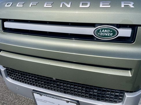 Used 2024 Land Rover Defender 110 S AWD/4WD image 32