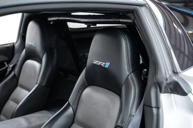 Used 2009 Chevrolet Corvette ZR1 w/ Preferred Equipment Group RWD image 23