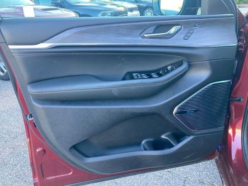 New 2024 Jeep Grand Cherokee Overland w/ Advanced Protech Group III image 11