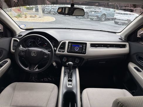 Certified 2021 Honda HR-V LX image 10