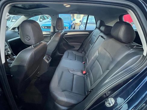 Used 2015 Volkswagen Golf SE image 10