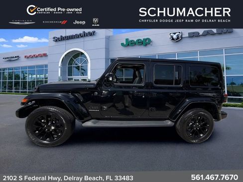 Used 2023 Jeep Wrangler Unlimited Sahara AWD/4WD image 4