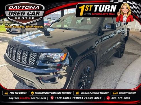 Used 2022 Jeep Grand Cherokee Laredo X AWD/4WD image 1
