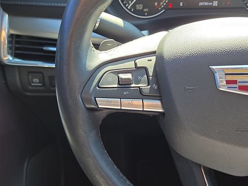 Used 2022 Cadillac XT4 Premium Luxury w/ Enhanced Visibility Package AWD/4WD image 21