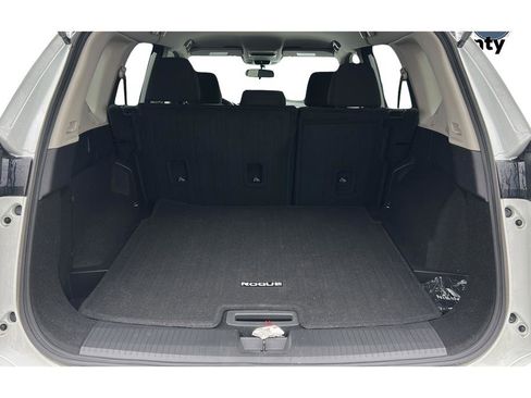 Certified 2025 Nissan Rogue S image 27