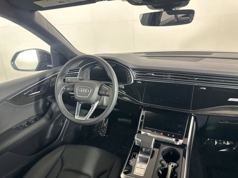 Used 2025 Audi Q8 Premium Plus w/ Premium Plus Package image 13