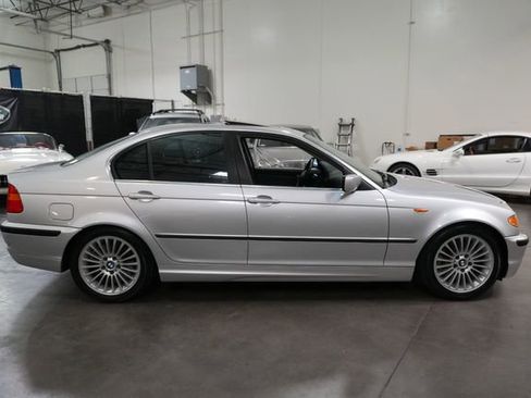 Used 2003 BMW 330i Sedan RWD image 5