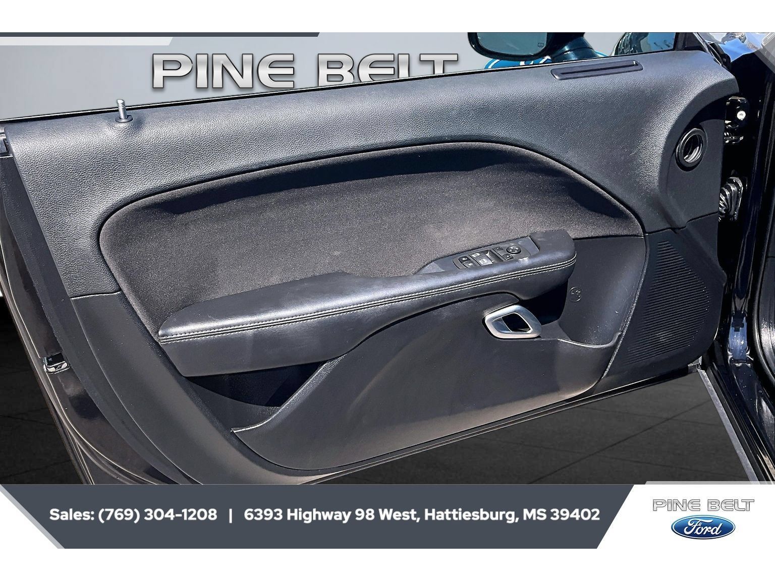 Used 2021 Dodge Challenger R/T w/ Blacktop Package RWD image 17