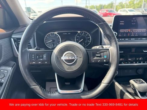 Used 2022 Nissan Rogue SV AWD/4WD image 17