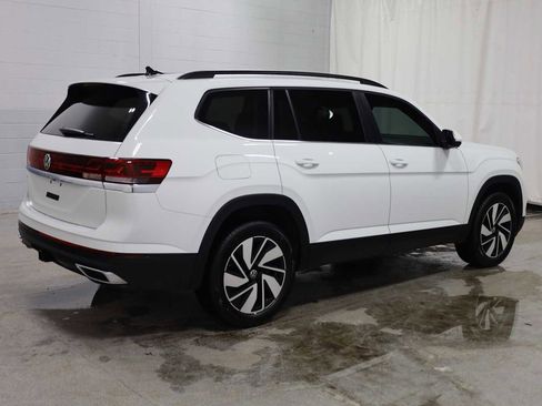 Used 2024 Volkswagen Atlas SE image 9