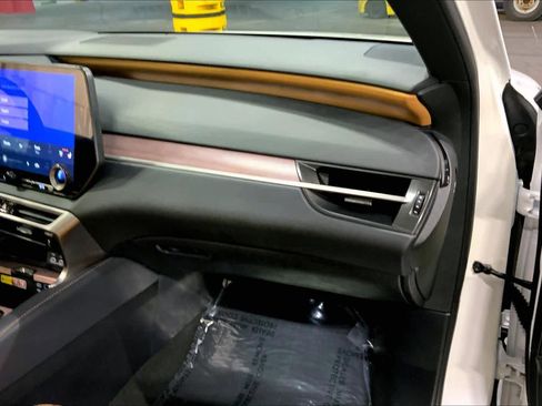 Used 2025 Lexus RX 350 Premium image 19